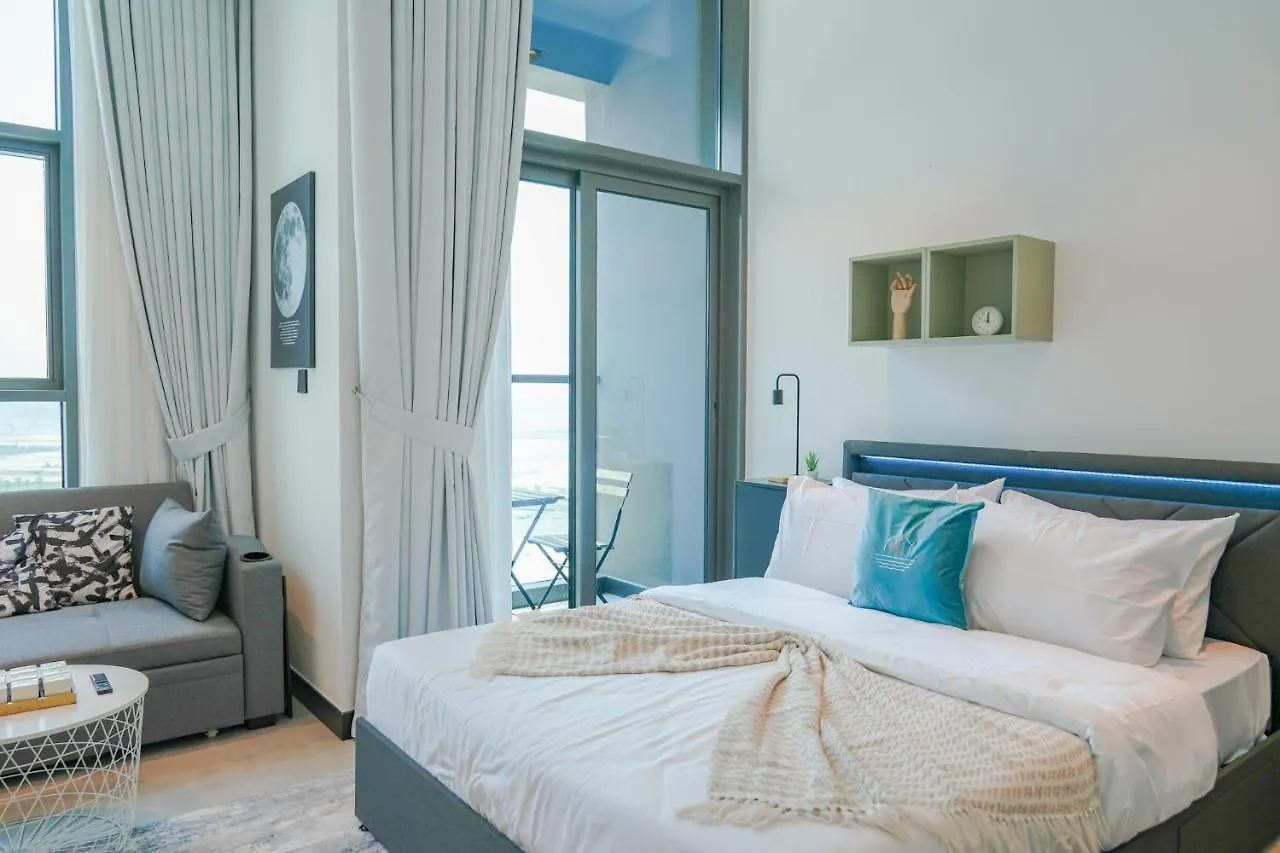 Urban Skyline City Comfort Studio Dubai