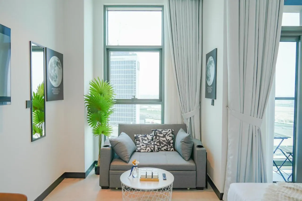 Urban Skyline City Comfort Studio Dubai